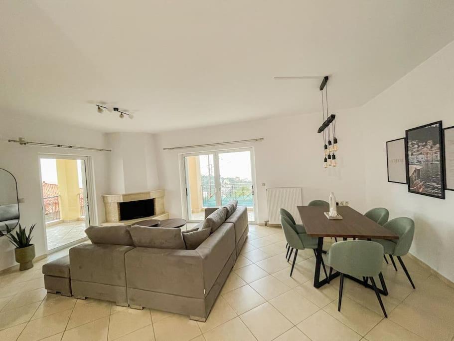 Afroditi'S Apartment Superb View Gytheio Exterior foto